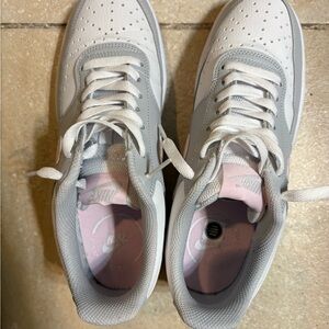 Nike Women's White and Pink Sneakers